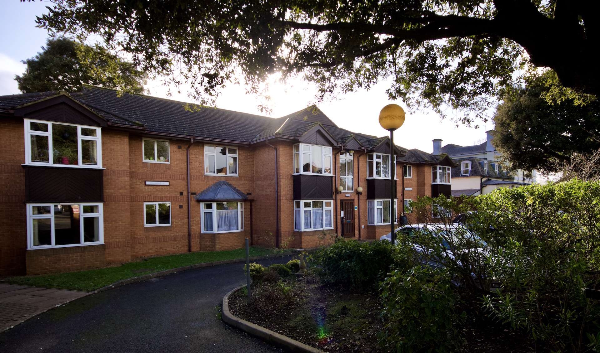 CCH image displaying an outside shot of Chesswood Lea
