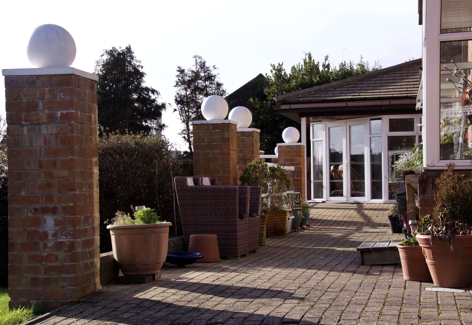CCH image showing the outside area at Chesswood Lea