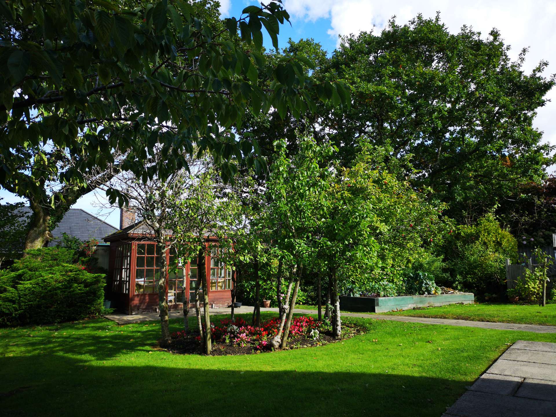 CCH Image displaying an outside shot of the front garden at Newton court