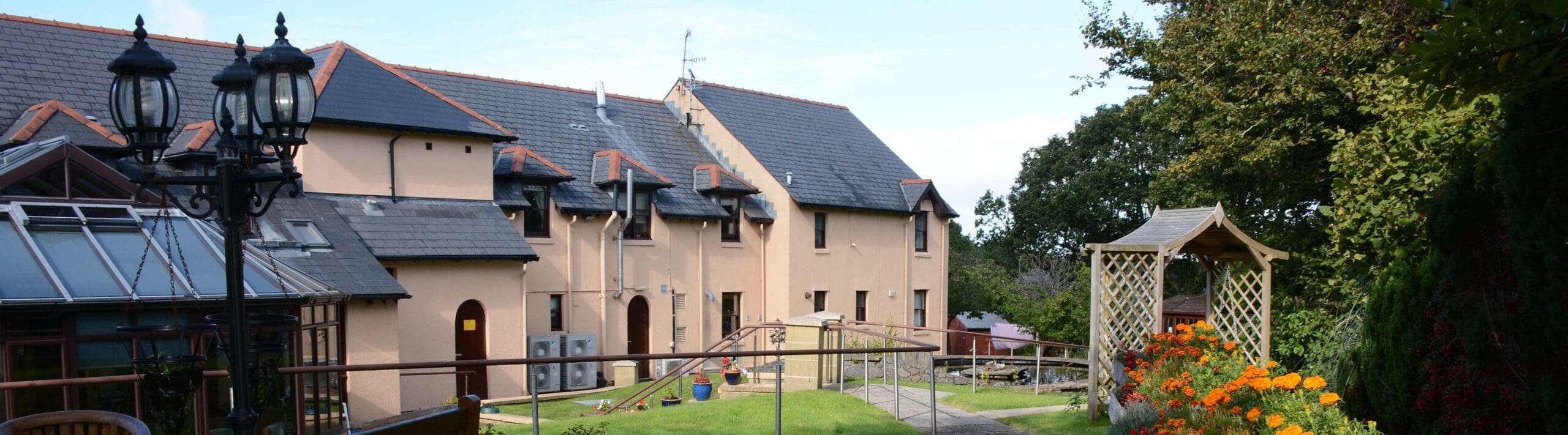 CCH Image showing and outside shot of Newton Court